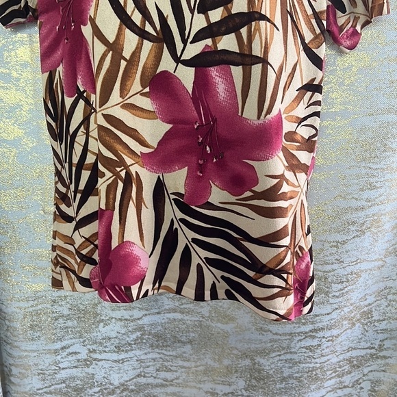 Nygard Collection Petites Short Sleeve Floral Top Size L - Picture 4 of 10